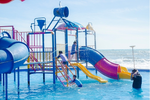 AdoraBay water park