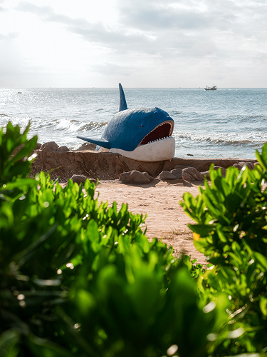 AdoraBay blue whale statue
