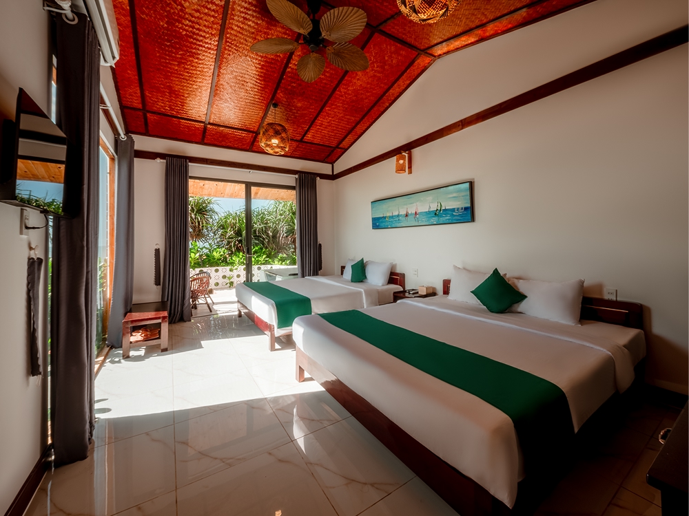 Beachfront Suite