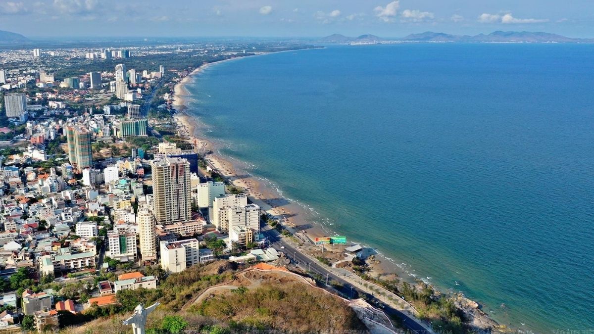 Biển Vũng Tàu nhìn từ trên cao, với đô thị cực kì phát triển
