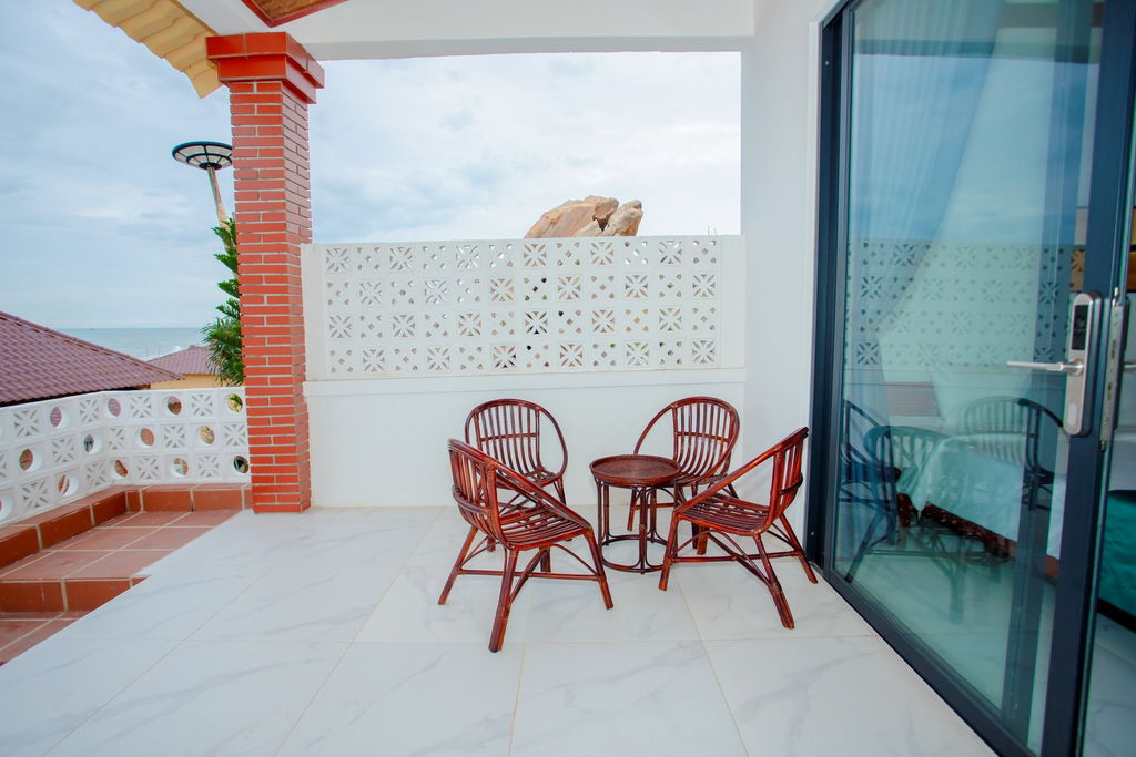 AdoraBay Beachfront Grand Terrace.webp