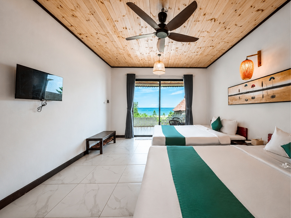 Beachfront Grand 4 1.webp